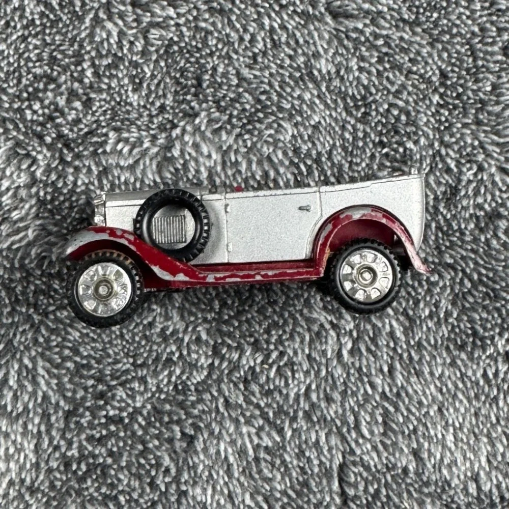 Vintage Tomica Datsun No 60 Diecast Car 1/49 Scale Silver Red Made in Japan 1974
